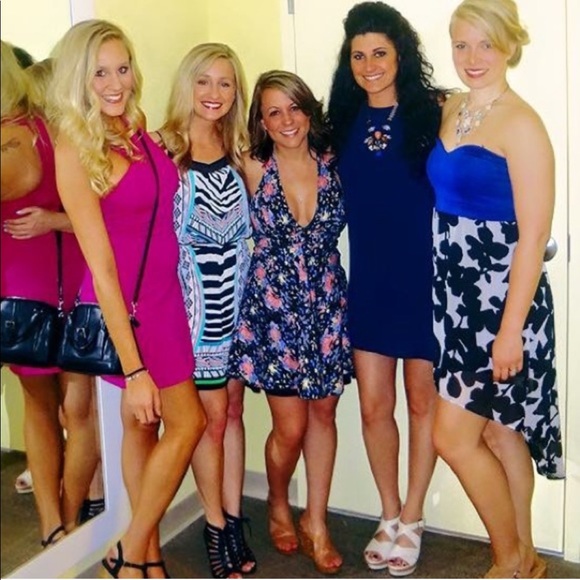 Lulu’s dress - Picture 3 of 3